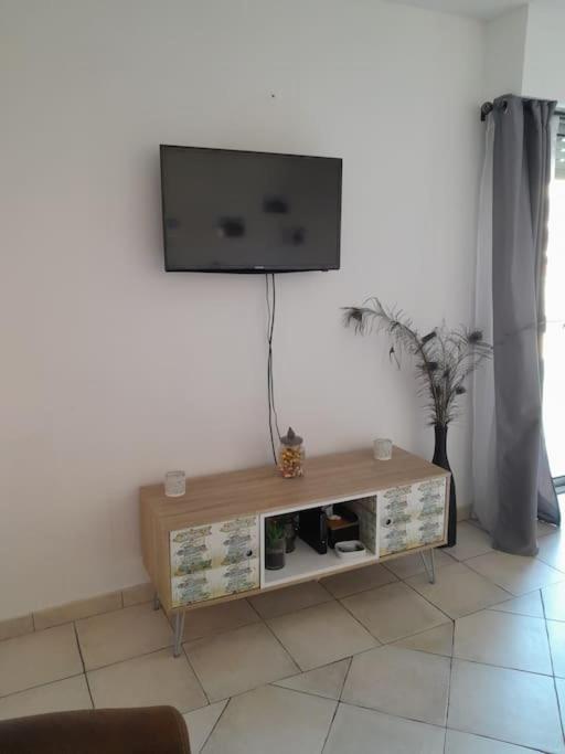 Charmant Studio Lumineux Avec Parking Prive Saint-Raphaël Εξωτερικό φωτογραφία