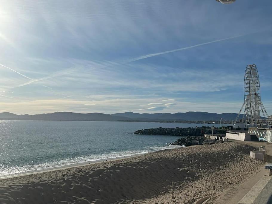 Charmant Studio Lumineux Avec Parking Prive Saint-Raphaël Εξωτερικό φωτογραφία